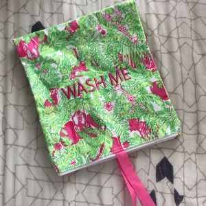Lilly Pulitzer Wash Me/Wear Me GWP